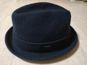 サイズ:M　美品　定価:12100円　KANGOL(カンゴール)” ウール中折れ帽 ウール中折れ帽 WOOL PLAYER ハット メンズ　ネイビー