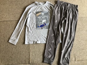 ★新品ZARAザラスカルスケボー柄長袖パジャマ130★グレー