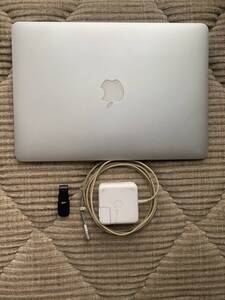 （ジャンク品）Macbook air 13-inch early 2014 1.4GHzデュアルコアIntel Core i5 4GB 1,600MHz 45W MagSafe 2電源アダプタ付128GB