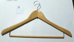 ♪ワンコイン★木製ハンガー（11）★懐かしい★昭和レトロ★Japanese Retro Wood Coat Hanger★ヴィンテージ★掘り出し物★洋服スーツ