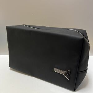 希少 未使用 イブサンローラン メイクポーチ クラッチバッグ Yves Saint Laurent ブラック 小物入れ ノベルティ