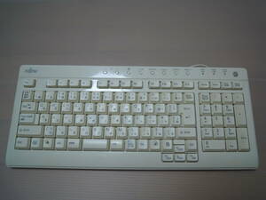 正常動作品 富士通 キーボード KB-０７１５