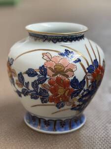 美品有田焼 博山 金彩染付牡丹図 壺 花瓶 花器 花入 花器壺 飾り壺 華道具 陶器 陶芸品 時代物 古美術品 骨董品