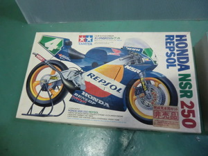 超希少 未組立品　タミヤ　1/12　展示非売品　HONDA　NSR250　REPSOL