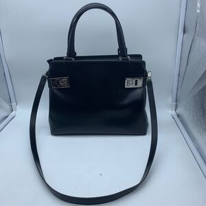 Salvatore Ferragamo サルヴァトーレフェラガモ AQ-21 0167 ガンチーニ 2WAY/ハンドバッグ ブラック