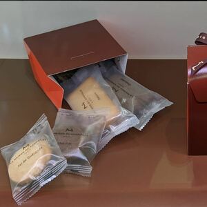 新品 LA MAISON DU CHOCOLAT 期間限定 詰合せ2箱セット(送料込)