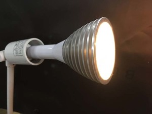 (送料無料　沖縄・離島 除く ）電球色/ LED スポットライト４個セット 金口E11 ■J-65