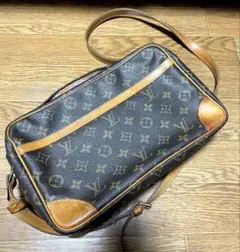 Louis Vuitton モノグラムバッグ