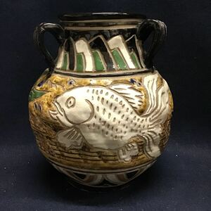 琉球古典焼　花瓶　三耳魚文壺　壷　民芸　民窯　高さ22.5cm 壺屋焼　　沖縄　古琉球　花入　