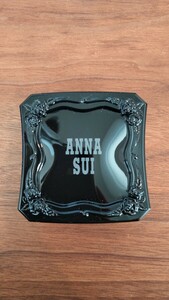 ANNA SUI アナスイ　シルキー　パウダー　ファンデーション　03