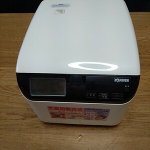 昭和レトロ 象印 ZOJIRUSHI マイコン炊飯ジャー 炊飯器 オフホワイト羽釜炊き NML- A18 未使用品 多機能 