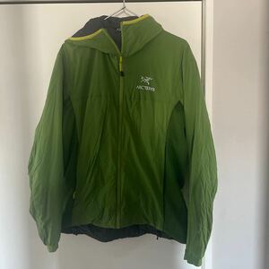 【美品】Ark’terx(アークテリクス) ATOM LT HOODY グリーン　黄緑　クリーニング済　アウトドア