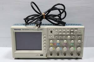 G4255 Y Tektronix TDS2024B 200MHz 2GS/s 4チャンネル デジタル ストレージ オシロスコープ FOUR CHANNEL DIGITAL STORAGE OSCILLOSCOPE