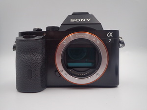 【中古品】SONY α7 キット　ILCE-7K（ソニー）