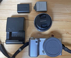 Sony　NEX-5　E16mm F2.8セット　APS-C　動作確認済み　中古