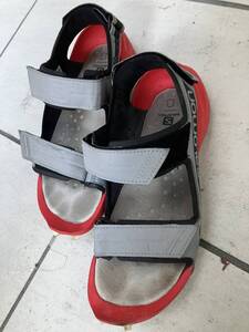 中古品salomon SPEEDCROSS SANDAL 27cm サロモン　スピードクロス　サンダル　keen メレル　