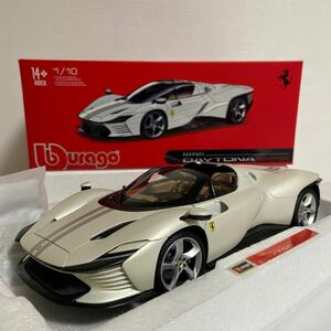 ★ブラーゴ／burago：Signature Series：1/18フェラーリ デイトナ SP3／FERRARI DAYTONA SP3 ★ルーフが着脱可能 (White) ★未展示モデル♪