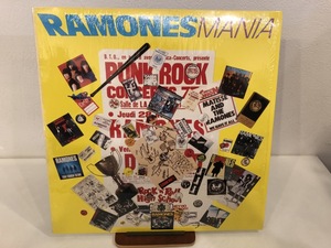 【中古品】ラモーンズ（RAMONES) /MANIA 25709-1 LP 2枚組　シュリンク　美品　#100201