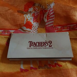 【TEACHERS2】CROSSOVER SPACE PUB 新宿区歌舞伎町　二つ折りマッチ　昭和レトロ