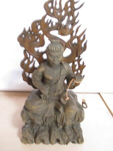 仏像の古美術・お不動様・不動明王様・木彫の仏像・宝剣は無しです・厳めしい顔・宗教古美術です