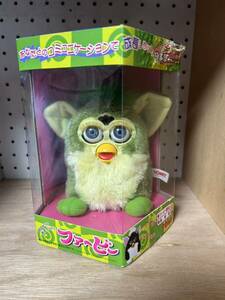 ファービー Furby 日本語版 TOMY おしゃべり天才ペット 緑