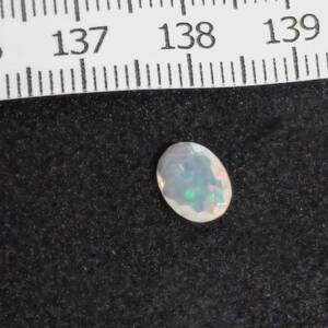 遊色綺麗オパールopal 小粒 游色が綺麗な未使用天然石 0.65ct ☆　12　パワーストーン色々まとめて同梱可能