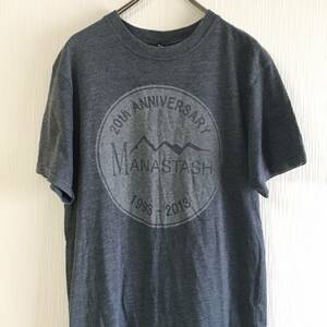 【 Manastash 】20周年Ｔ Manastash マナスタッシュプリント ビックロゴTシャツ Ｍサイズ グレー