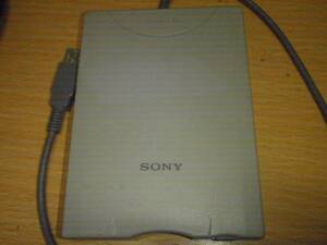 S007-29-2 Sony製USBフロッピーディスクドライブ PCVA-UFD1