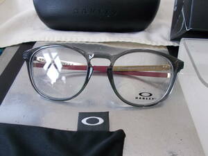 OAKLEY オークリー PITCHMAN R 超かっこいい ボストン 眼鏡フレーム OX8105-0252 Grey Smoke お洒落