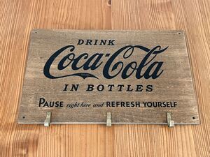 コカコーラ Ａ キーフックボード キーホルダー ウッデン フックボード 木製 ウォールハンガー 壁掛け ウッド アメリカン Coca Cola