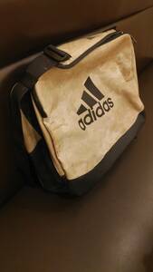 【中古・汚れあり】アディダス　ショルダーバッグ　adidas shoulder bag　メンズ　レディース　MENS LADIES　インドネシア製