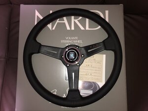 ★NARDI　ナルディ　スポーツ　タイプA　N926　2024年 限定品　340パンチングレザー/レッドステッチ　※在庫有り