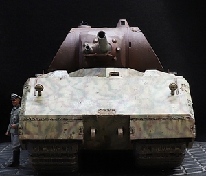 プロモデラー水野シゲユキ氏作品 1/35 ドイツ軍超重戦車マウス（将校フィギュア×1体付き） 制作完成品