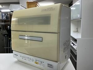 K2407-3034 Panasonic 電気食器洗い乾燥機 2016年製 NP-TR9-W 汚れ キズあり 通電のみの確認済み 180-200サイズ発送予定