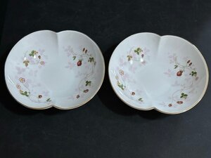 カワイイ！ WEDGWOOD 深皿 2枚 食器 いちご 柄 Wild Strawberry ワイルドストロベリー ウェッジウッド ☆ちょこオク☆80