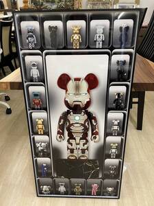 光る　アートパネル　LED　ライト　BE@RBRICK　ベアブリック　絵画　KAWS　間接照明　カウズ　コンパニオン　アイアンマン　フィギア　絵