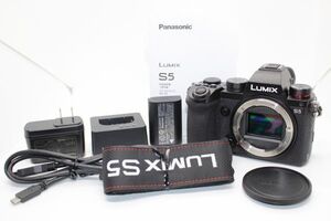 ■新品同様品■パナソニック Panasonic LUMIX S5 ボディ DC-S5 フルサイズ ルミックス ミラーレス一眼レフ Body #Z3886