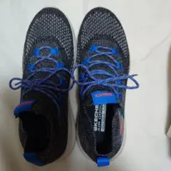 SKECHERS　スニーカー