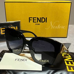 正規品 新品 フェンディ FE40098F 01W メガネ サングラス 眼鏡 アイウェア FENDI