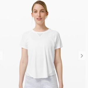 新品に近い、lululemon ルルレモンFor the Frill Tee 8 白　7,500円の品