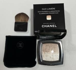 CHANEL シャネル 限定品 デュオ プードゥル ルミエール チーク　フェイスパウダー　USED DUO LUMIERE コスメ　化粧品　メイク　人気