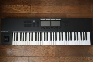 Native Insruments KOMPLETE KONTROL S61 MK2 MIDIキーボード