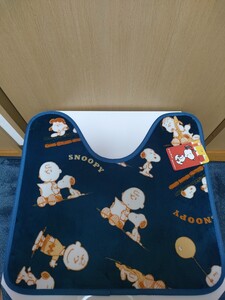 スヌーピー　チャーリー・ブラウン　SNOOPY　PEANUTS トイレマット