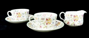 ビンテージ MINTON HADDON HALL BONE CHINA MADE IN ENGLAND ジョン・ワズワース氏デザイン グリーン ティーセット2客とクリーマー HTF502