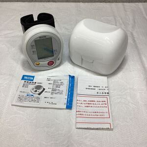 ※ TANITA タニタ 手首式血圧計 手首式 血圧計 BP-212 ホワイト 健康器具 自動電子血圧計 動作確認済み ケース，説明書付き ※単4電池必須