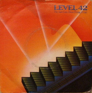 英7 Level 42 The Sun Goes Down (Living It Up) POSP62 Polydor, Polydor /00080