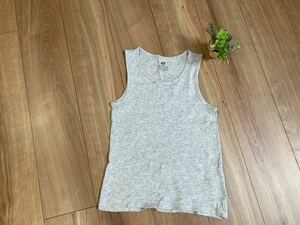 ☆中古品☆H&M タンクトップ　キッズ　サイズ134〜140㌢