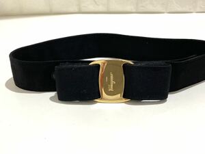 ♪ベルト Salvatore Ferragamo サルバトーレフェラガモ　Belt ゴールドバックル×ブラックベルト　リボンモチーフ　イ2-8