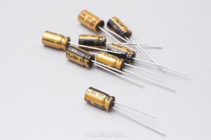 ニチコンFG（ファインゴールド）50V／22μF　アルミ電解コンデンサ　新品8個セットA