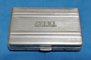 ZERO HALLIBURTON ゼロハリバートン　名刺入れ　カードケース　アルミ製　シルバー